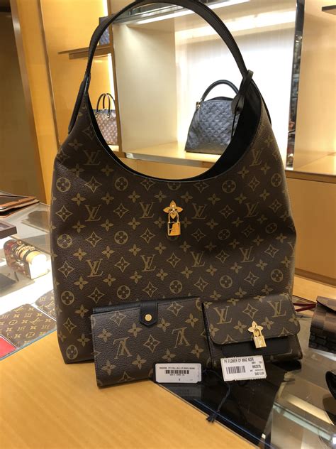 where to buy louis vuitton handbags in paris|louis vuitton paris france store.